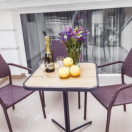 Rishelye Aparthotel 3*